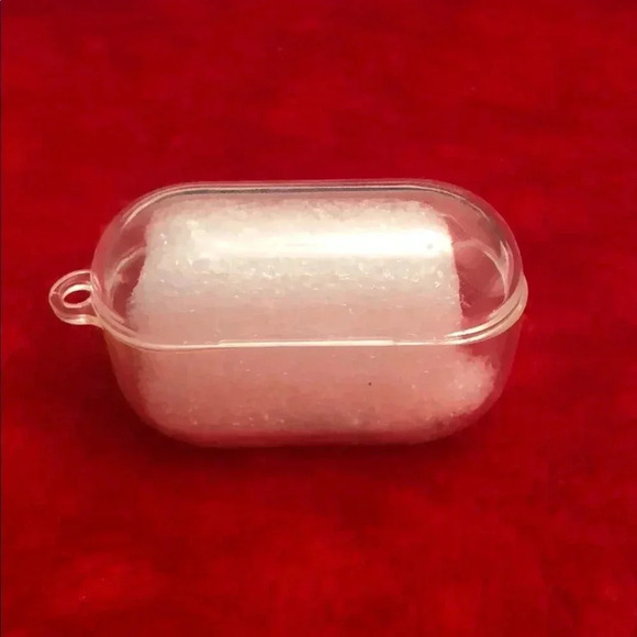 ✨2 for $15 Airpods Pro Case✨ - Picture 2 of 2